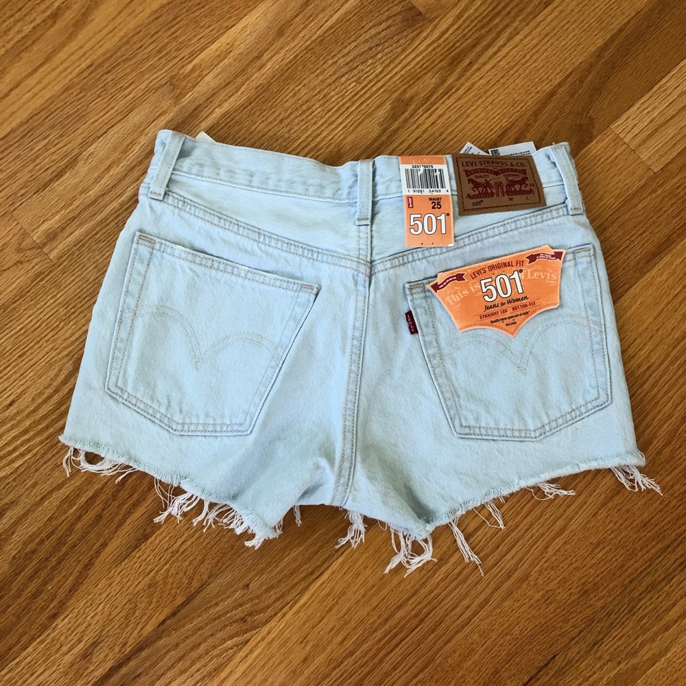 Levi’s 501 Denim Shorts - Picture 2 of 2